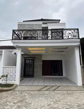 Rumah Mewah Perum Oma Campus Sengkaling
