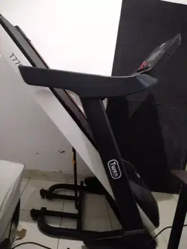 TREADMILL TWEN T7700