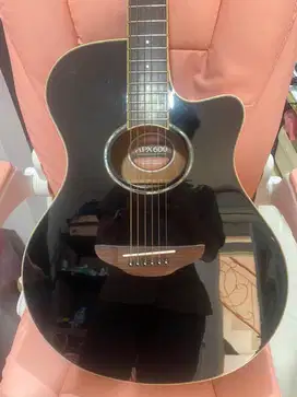 Gitar Yamaha Apx 600