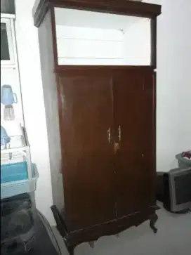 Lemari kayu jati