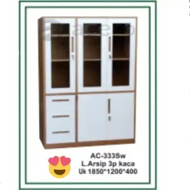Lemari besi 3 pintu