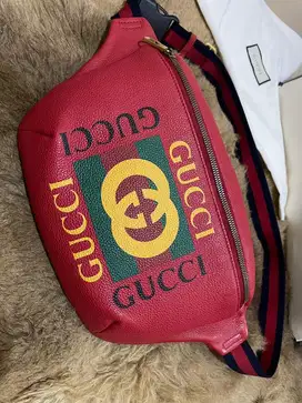 Tas Gucci Leather Bumbag