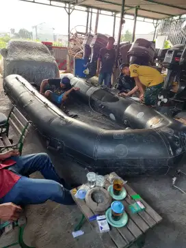 Perahu karet avon japan