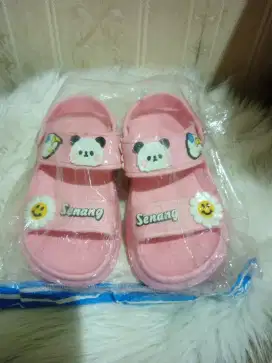 Sendal anak size 33