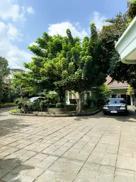 Rumah villa cantik siap huni di Budi luhur setiabudi