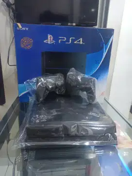 ps4 fat 1TB plus games