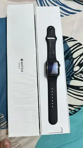 Apple watch series 3 seken seperti baru