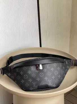 Tas Lv Bumbag Discovery Monogram Ori Leather
