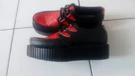 Sepatu gothic double sol