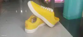 Sepatu Aerostreet collabs with dagelan