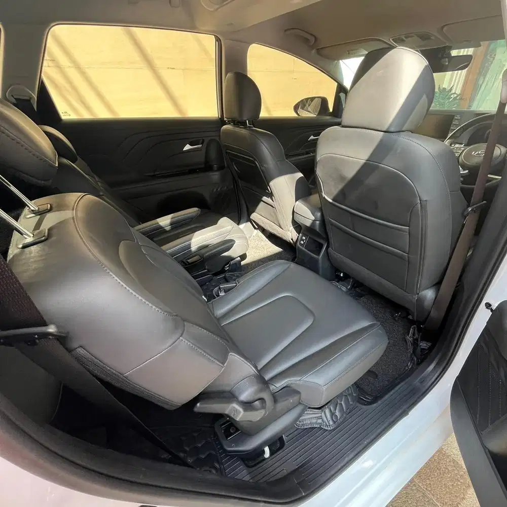 Dijual Cepat Bu Hyundai Stargazer Prime Two Tone 6 Seater Istimewa