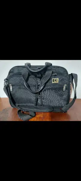 Tas kerja selempang Lugo original