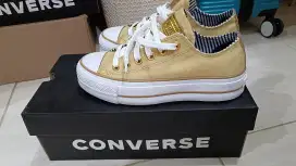 Converse sepatu wanita di jual lengkap dosbox