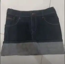 Rok jeans wanita