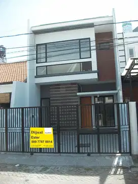 Rumah di Klampis Semolo Tengah