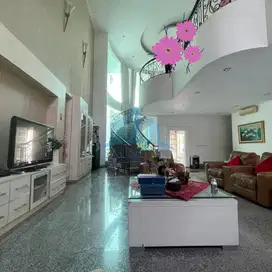 Dijual Rumah Mewah di Kintamani Bukit Gading Villa