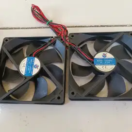 FAN Dc  model 12025HSL 5 V / 30 A