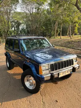 Jeep Cherokee XJ Limited Th 94 4.0L US Style Mulus