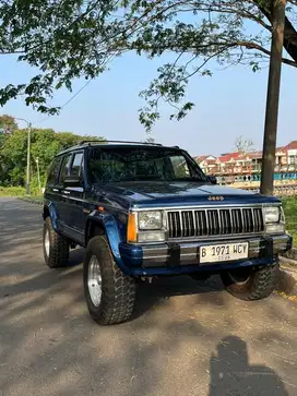 Jeep Cherokee XJ Limited Th 94 4.0L US Style Mulus