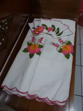 Taplak Meja Makan