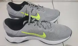 Di jual sepatu Nike Renew ride 3.0