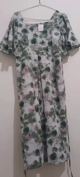 Dress Wanita Baru