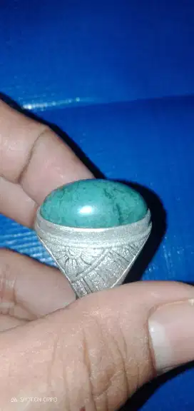 Batu pirus persia lawas