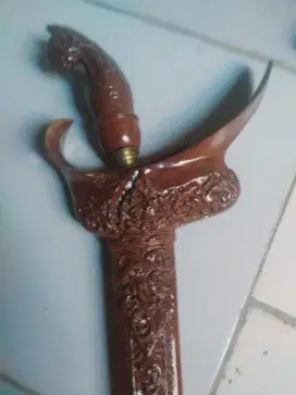 Berbagai keris sepuh yg minat