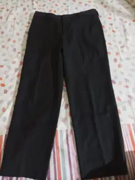 Celana Panjang Bahan Hitam