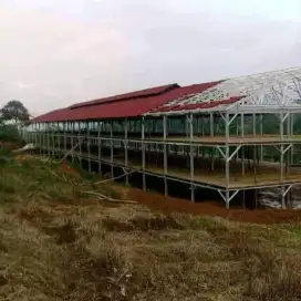 Pemasangan rangka atap baja ringan