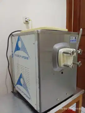 Mesin Soft Ice Cream (Es Krim Cone) 1 tuas Fomac ICR-BQ108
