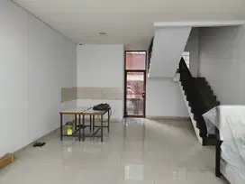 DIJUAL / DISEWA

Ruko Siap Pakai Kiaracondong