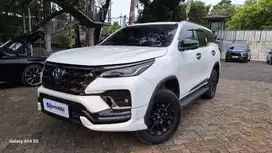 Pajak Panjang - Toyota Fortuner 4x2 GR Sport DSL Solar-AT 2022 (FAT)