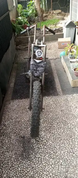 Motor custom Choppy cub basic astrea