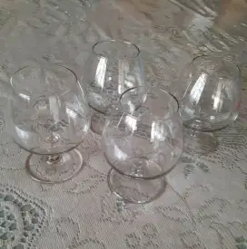 Dijual murah: Gelas Wine/Gelas Anggur. Koleksi pribadi.