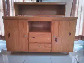 Lemari Buffet Bahan Kayu Kondisi Bagus