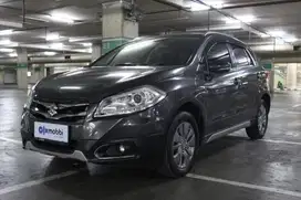 [OLXmobbi] Suzuki SX4 1.5 S-Cross Bensin-MT 2016 Abu-Abu /