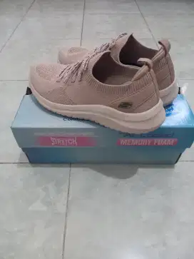 Skechers Ultra Flex 2.0 - Best Gal
