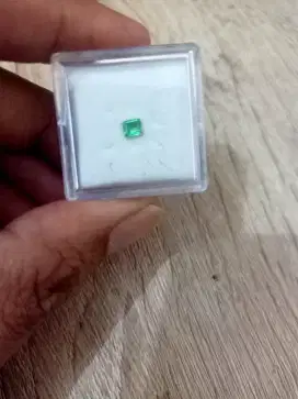 Vivid green of Tsavorite garnet