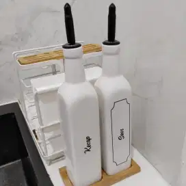 Tempat saos kecap