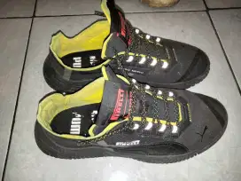 Sepatu Puma Pirelli