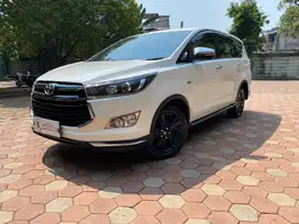 Toyota Innova Venturer 2.0 A/T Bensin 2019