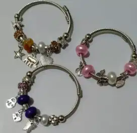 Gelang Pandora desain elegan