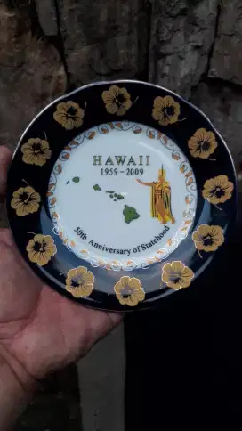 Antik vintage piring keramik souvenir Hawaii USA mulus diameter 15 cm