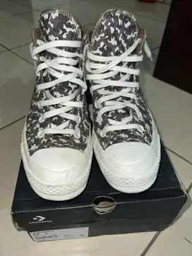 Sepatu converse