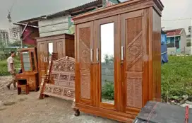 Lemari pakaian pintu 3 kayu jati