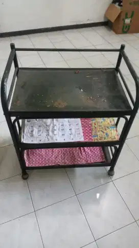 Rak besi bisa dorong ukuran di foto