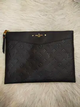 Luxury LOUIS VUITTON clutch mewah banget dan cakep maksimal