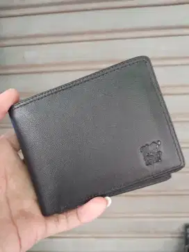 DOMPET KULIT PRIA I DOMPET LIPAT LEVIS COKLAT