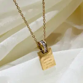 Kalung Liontin Titanium gold Lapis emas 18k